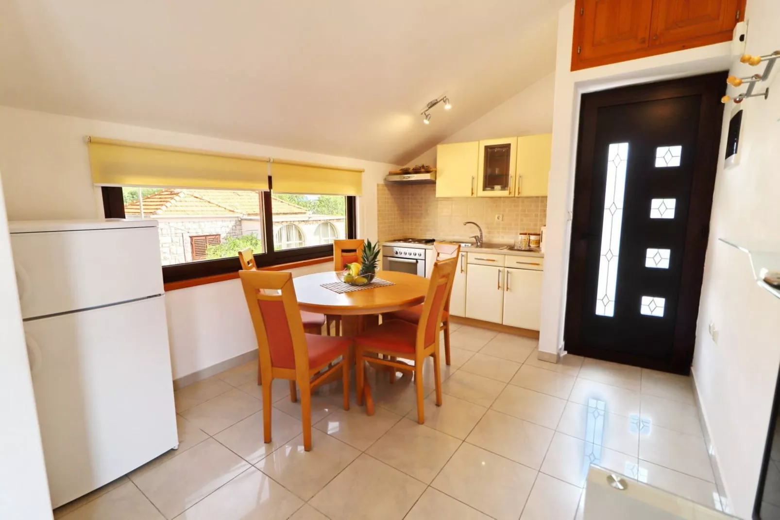 Apartment Josipa  Vela Luka- Studio Apartment with Balcony and Sea View-Dining room