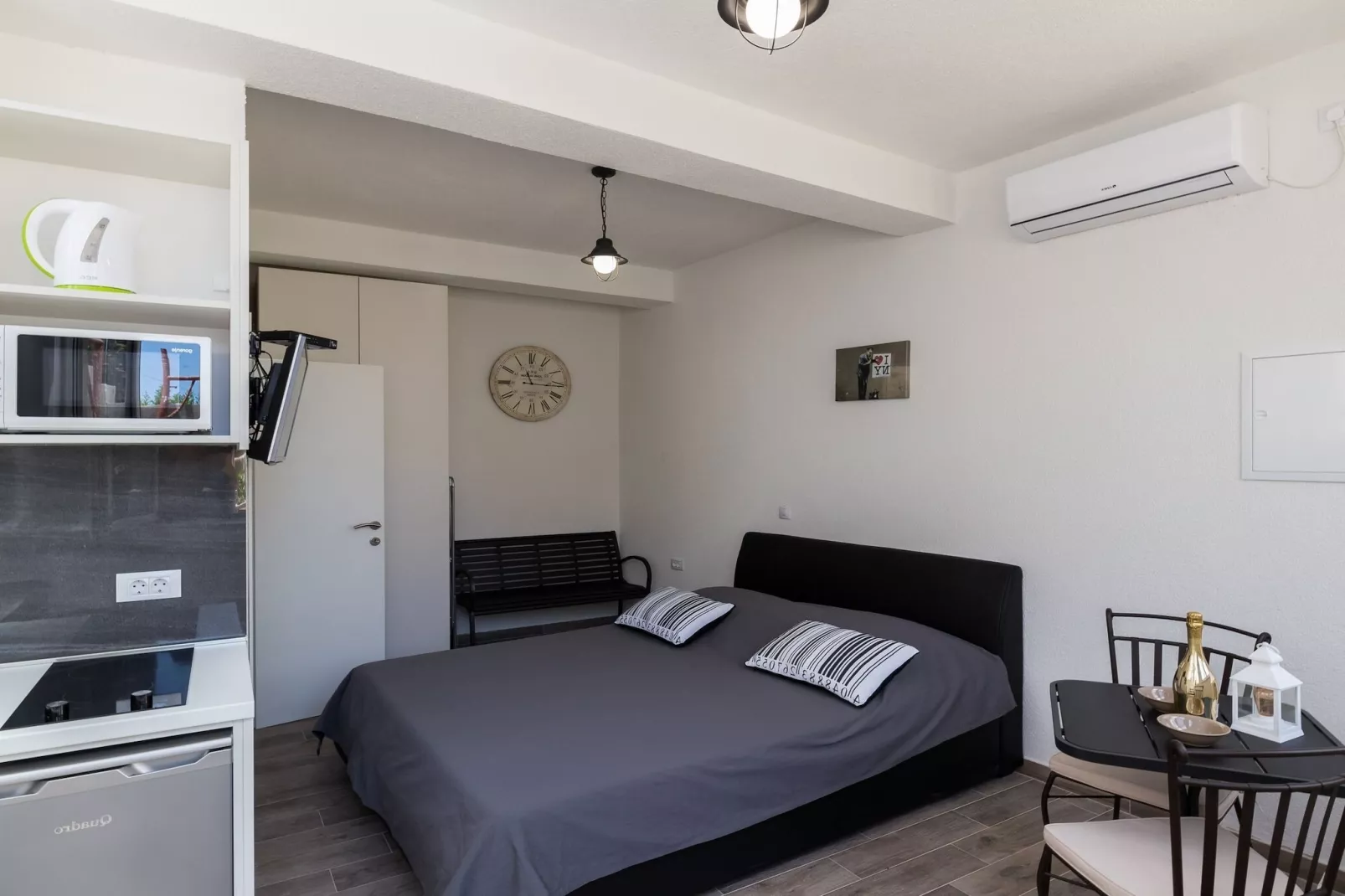 Apartments Life - Studio Apartment-Bedroom