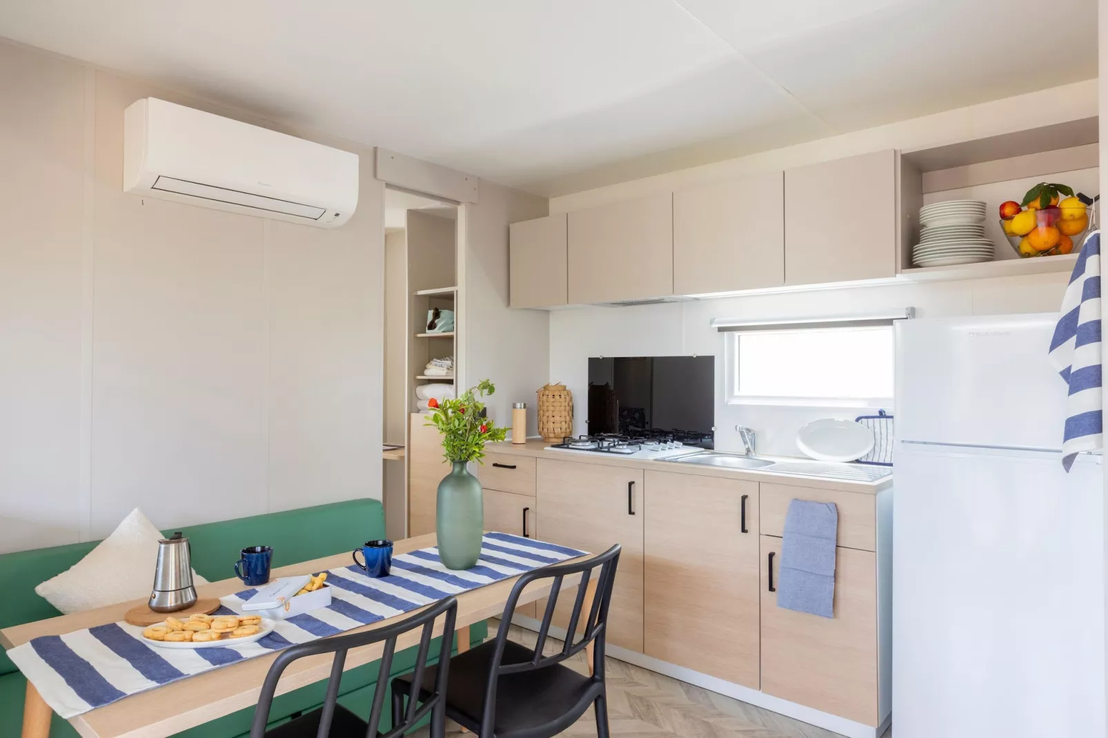 Gitavillage California 3-Zi-Lodge Superior Veranda 24 qm-Kitchen