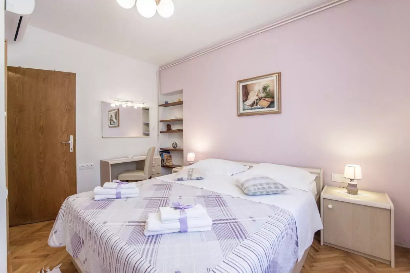 Holiday home Villa Spilla - Three Bedroom Home with Terrace-Chambre