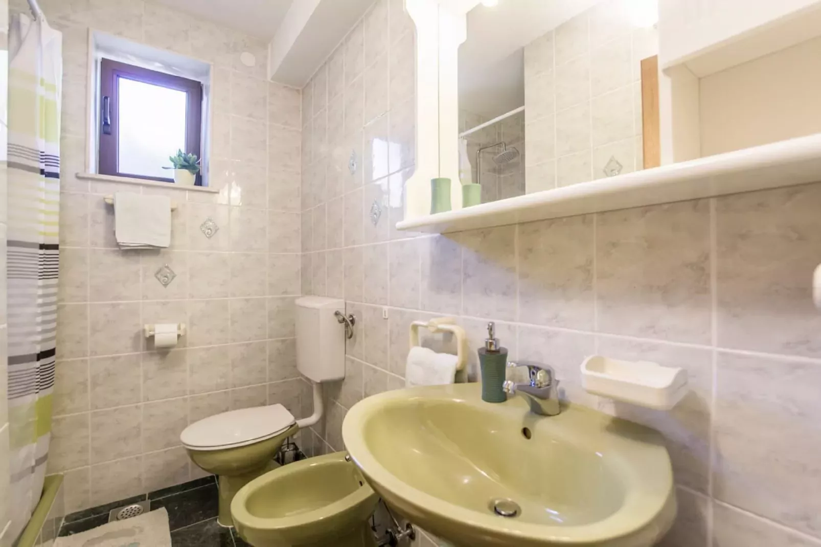 Holiday home Villa Spilla - Three Bedroom Home with Terrace-Salle de bain