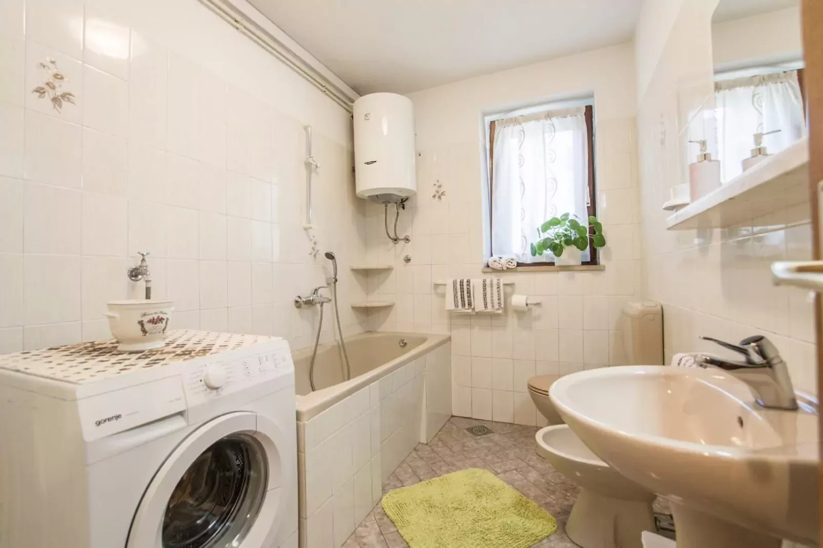 Holiday home Villa Spilla - Three Bedroom Home with Terrace-Salle de bain