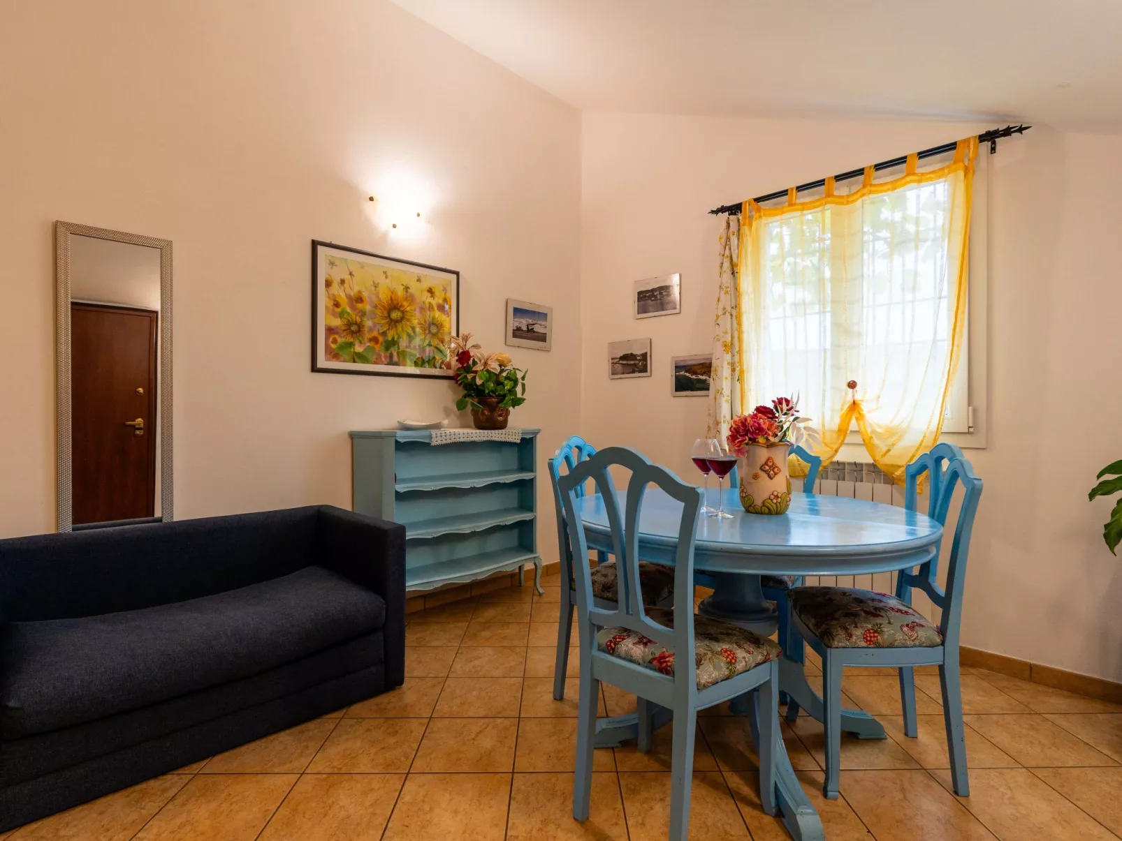 Olive Lodge-Inside