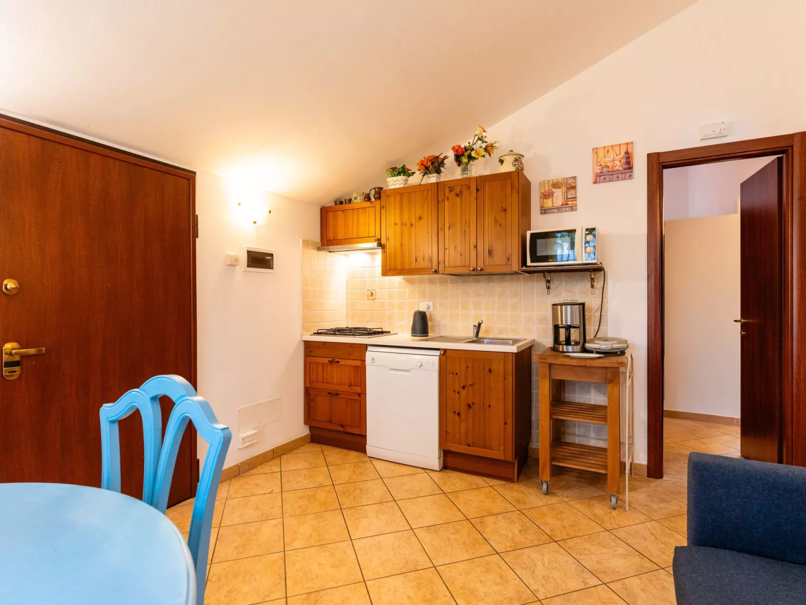 Olive Lodge-Inside