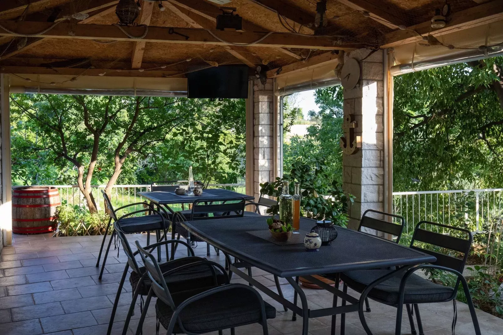 Apartments Belenum - Comfort Double Room with Balcony and Sea View (no.1)-Dining room