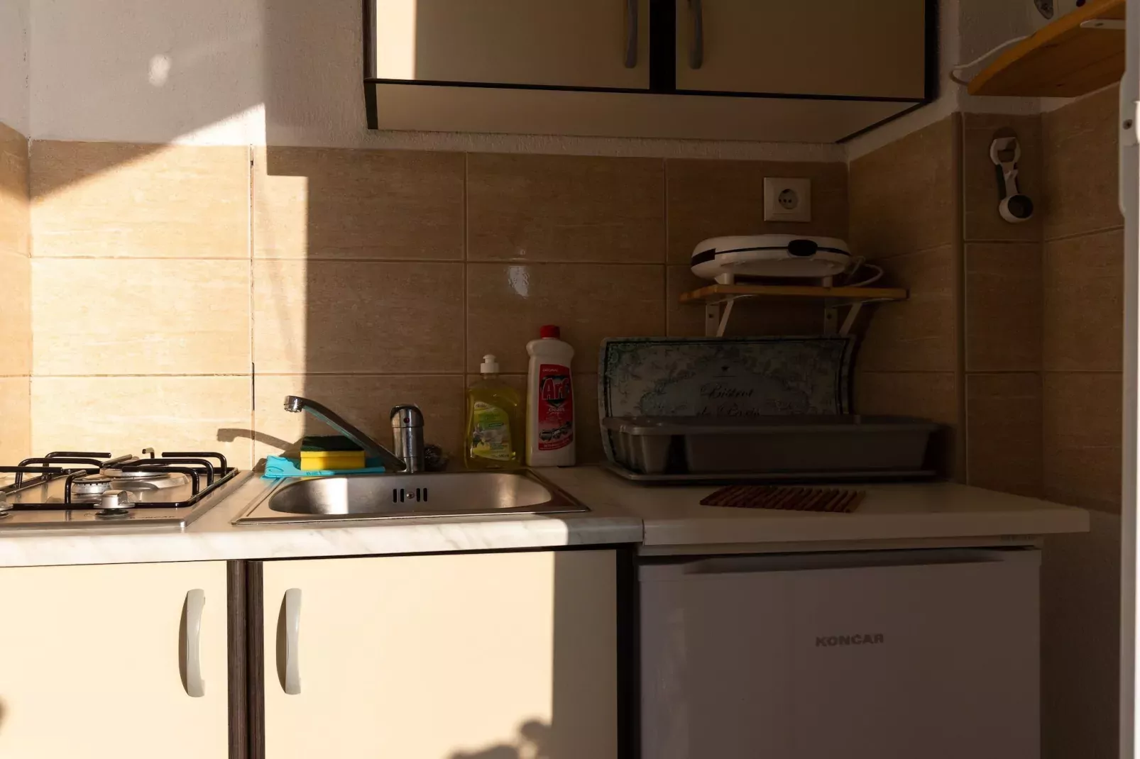 Apartments Belenum - Comfort Double Room with Balcony and Sea View (no.1)-Kitchen
