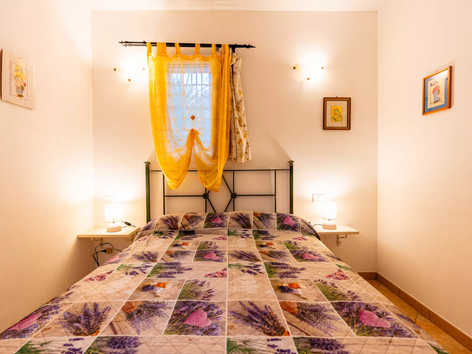 Olive Lodge-Inside