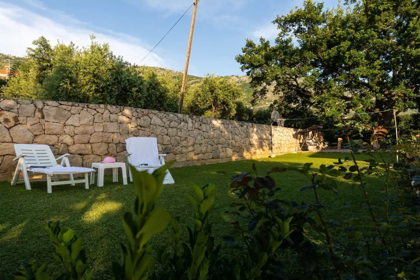 Apartments Belenum - Comfort Double Room with Balcony and Sea View (no.1)-Gardens summer