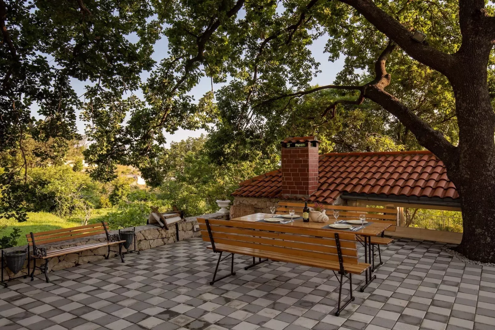 Apartments Belenum - Comfort Double Room with Balcony and Sea View (no.1)-Gardens summer