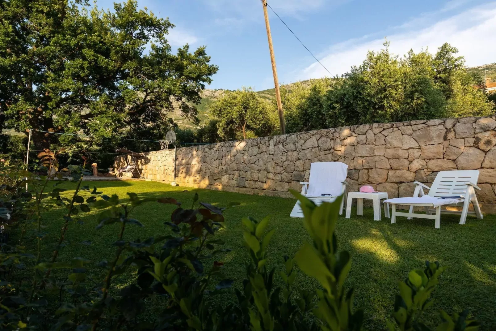 Apartments Belenum - Double Room with Balcony and Sea View (no.2)-Gärten Sommer