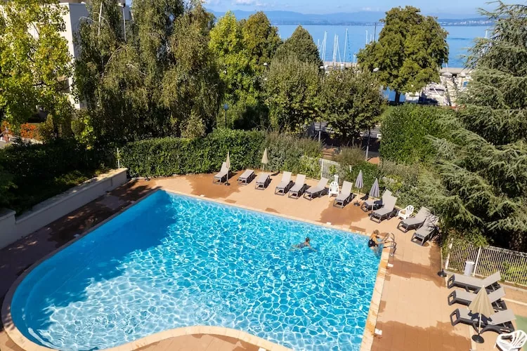 Evian-les-Bains- Appartement 4 Pièces 7 Personnes 1  bébé 2 salles d'eau-Pool