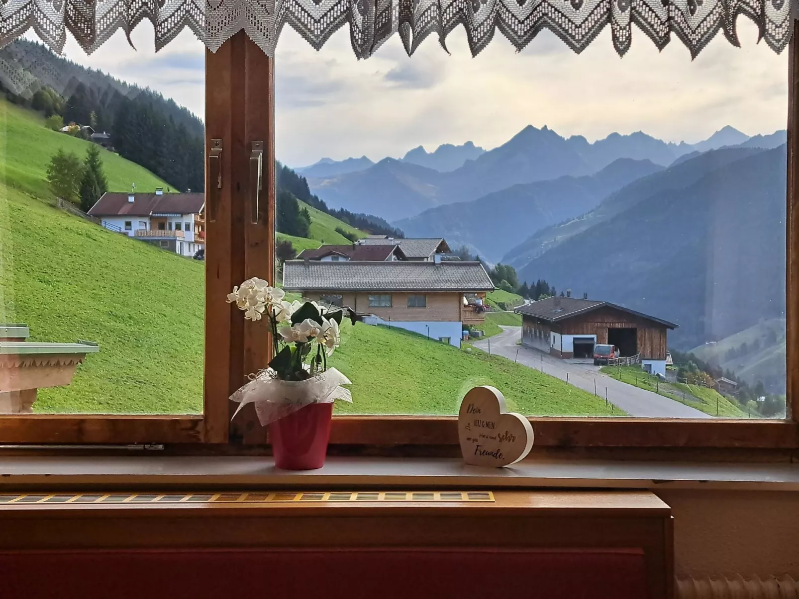 Alpenblick-Inside