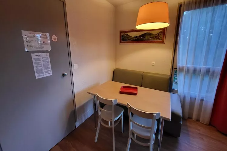 Evian-les-Bains- Appartement 4 Pièces 7 Personnes 1  bébé 2 salles d'eau-Living room