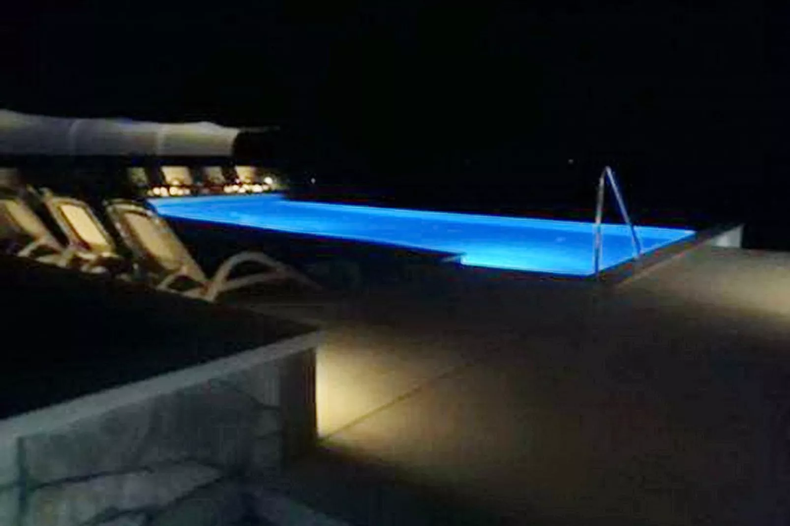 Villa Mirosa-Comfort Triple Room with Balcony and Sea View ( 6 )-Pool