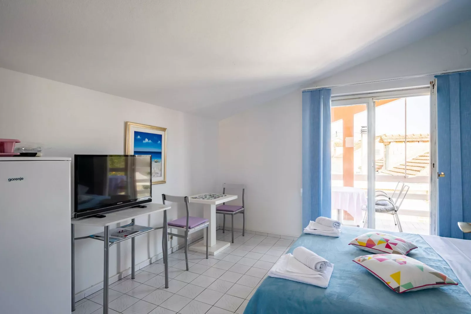 LaidBack Apartments - Standard One Bedroom Apartment with Balcony and Sea View (Azur)-Bedroom