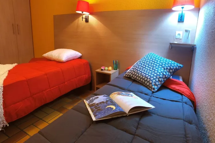 Evian-les-Bains- Appartement 4 Pièces 7 Personnes 1  bébé 2 salles d'eau-Bedroom