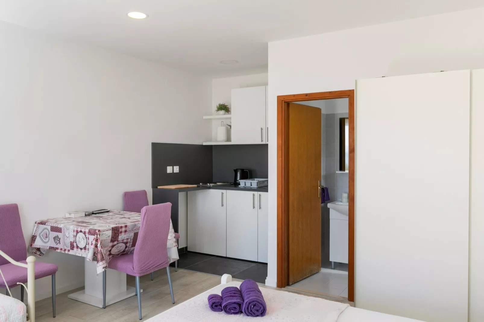 Apartments Karol&Mara-Studio Aparment 1-Esszimmer