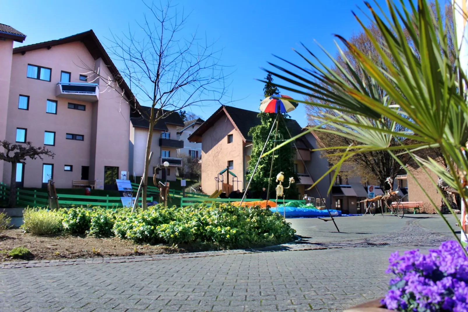 Evian-les-Bains- Appartement 4 Pièces 7 Personnes 1  bébé 2 salles d'eau-Areas summer 1km