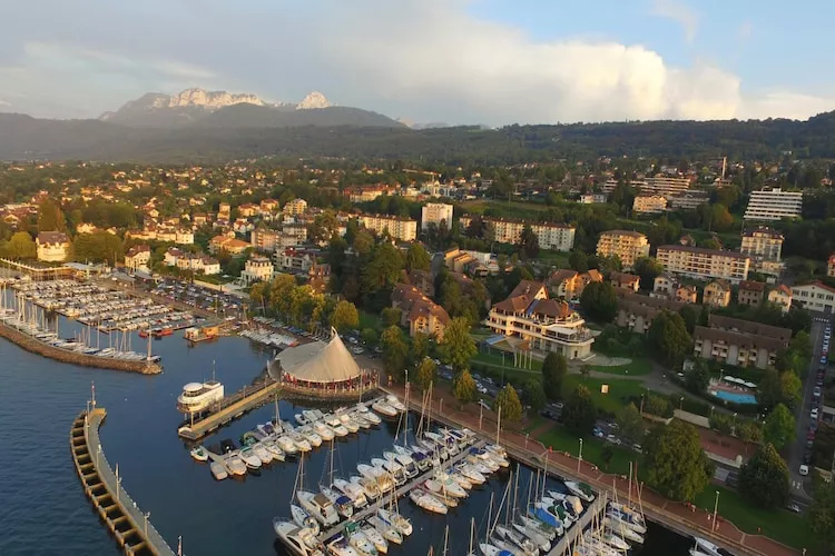 Evian-les-Bains- Appartement 4 Pièces 7 Personnes 1  bébé 2 salles d'eau-Areas summer 5km