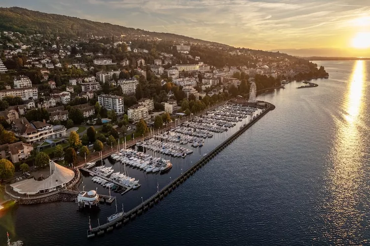 Evian-les-Bains- Appartement 4 Pièces 7 Personnes 1  bébé 2 salles d'eau-Areas summer 20km