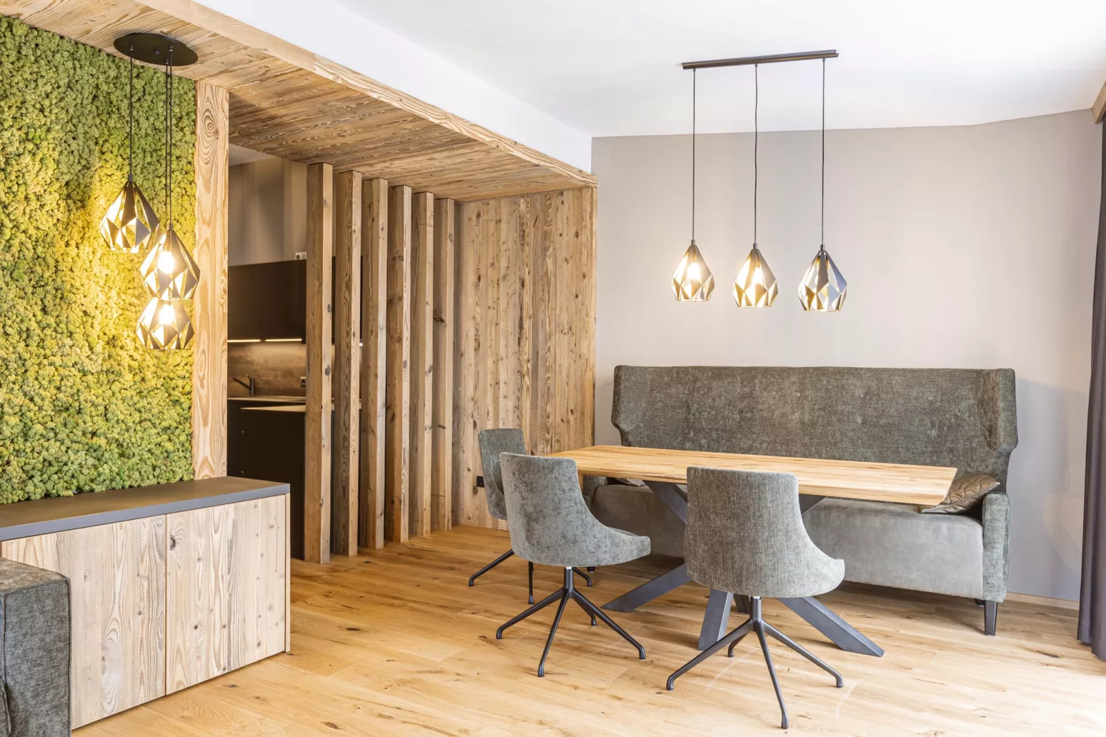 Zillertal Suites 9-Living room