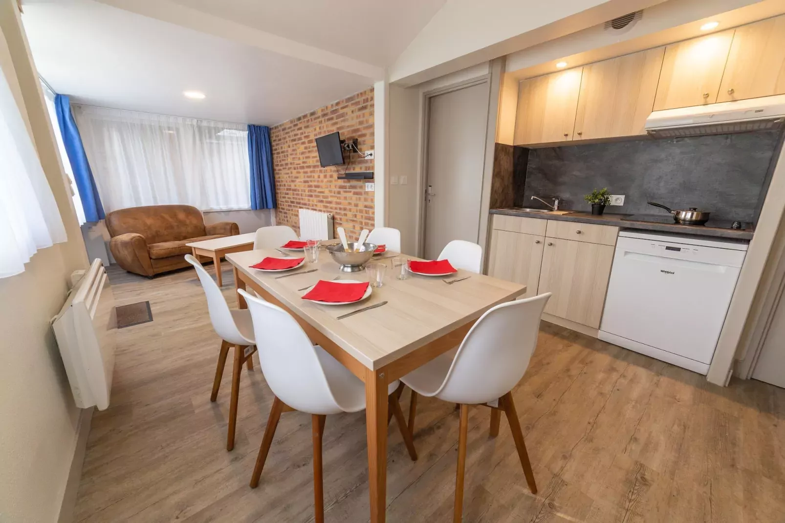 Veules-les-Roses - Gîte 3 Pièces 4 Personnes 2  bébés 2 salles d'eau-Dining room