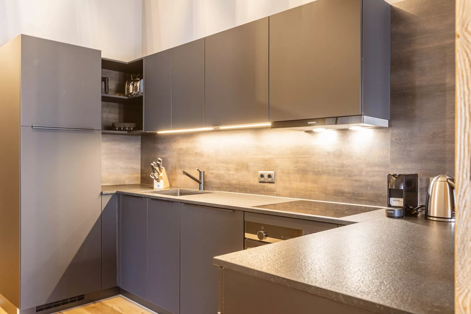 Zillertal Suites 9-Kitchen