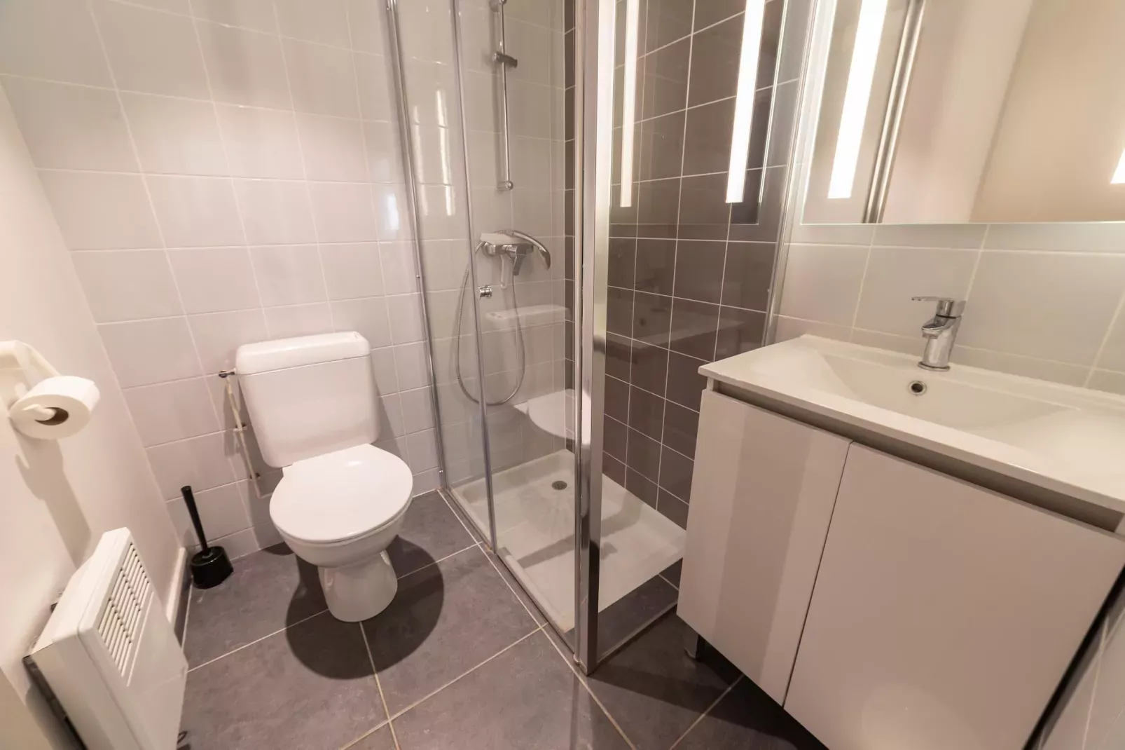 Veules-les-Roses - Gîte 3 Pièces 5 Personnes 1  bébé 2 salles d'eau Grand-Bathroom