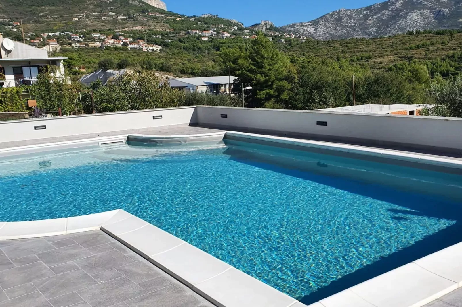 Apartments Villa Salona Sky - Deluxe One Bedroom Apartment with Balcony (4)-Piscine