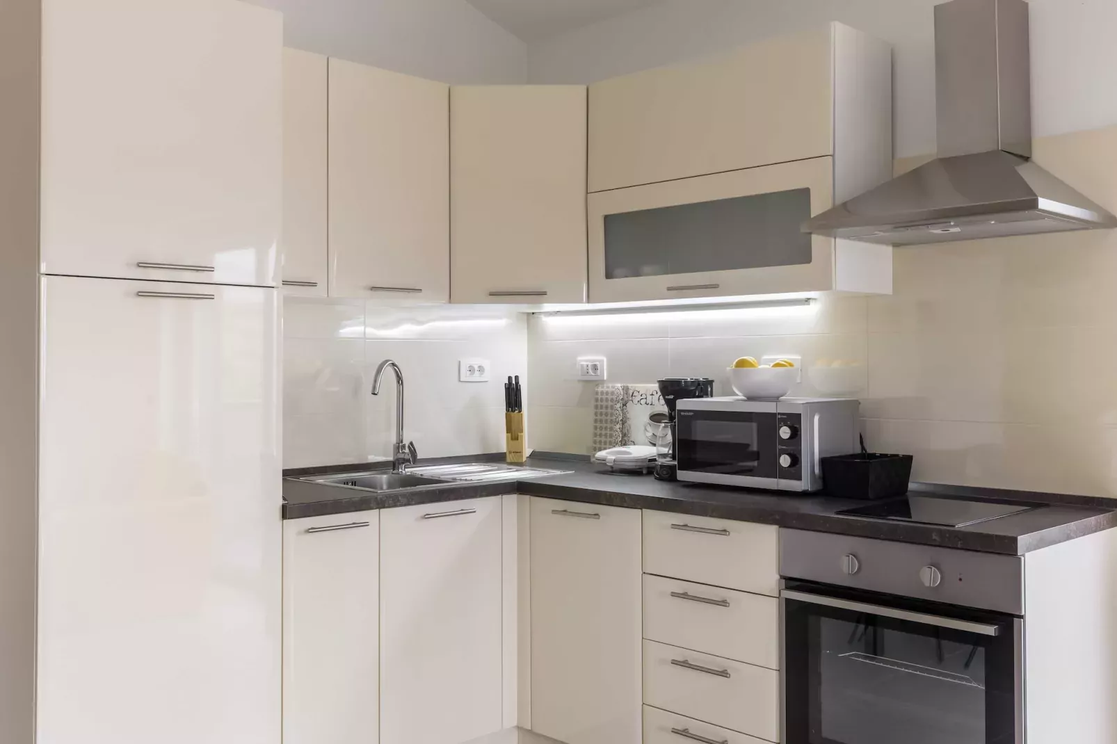 Apartments Villa Salona Sky -  DeluxeTwo Bedroom Apartment with Balcony (5)-Cuisine