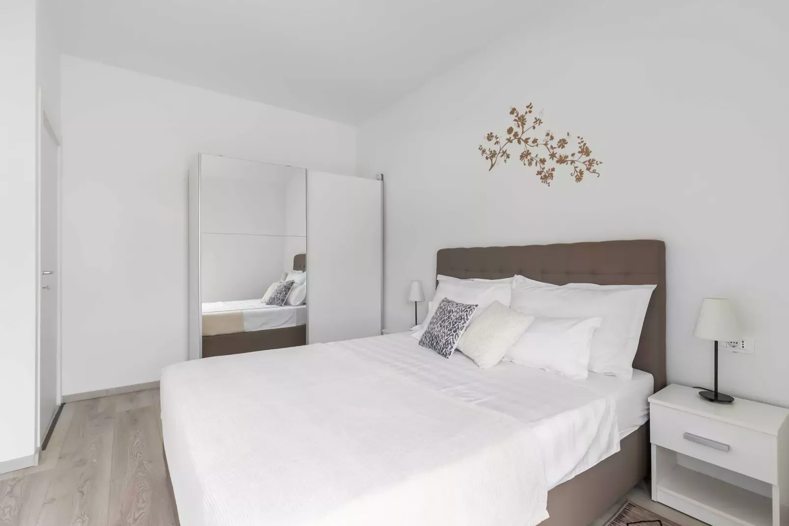 Apartments Villa Salona Sky -  DeluxeTwo Bedroom Apartment with Balcony (5)-Chambre