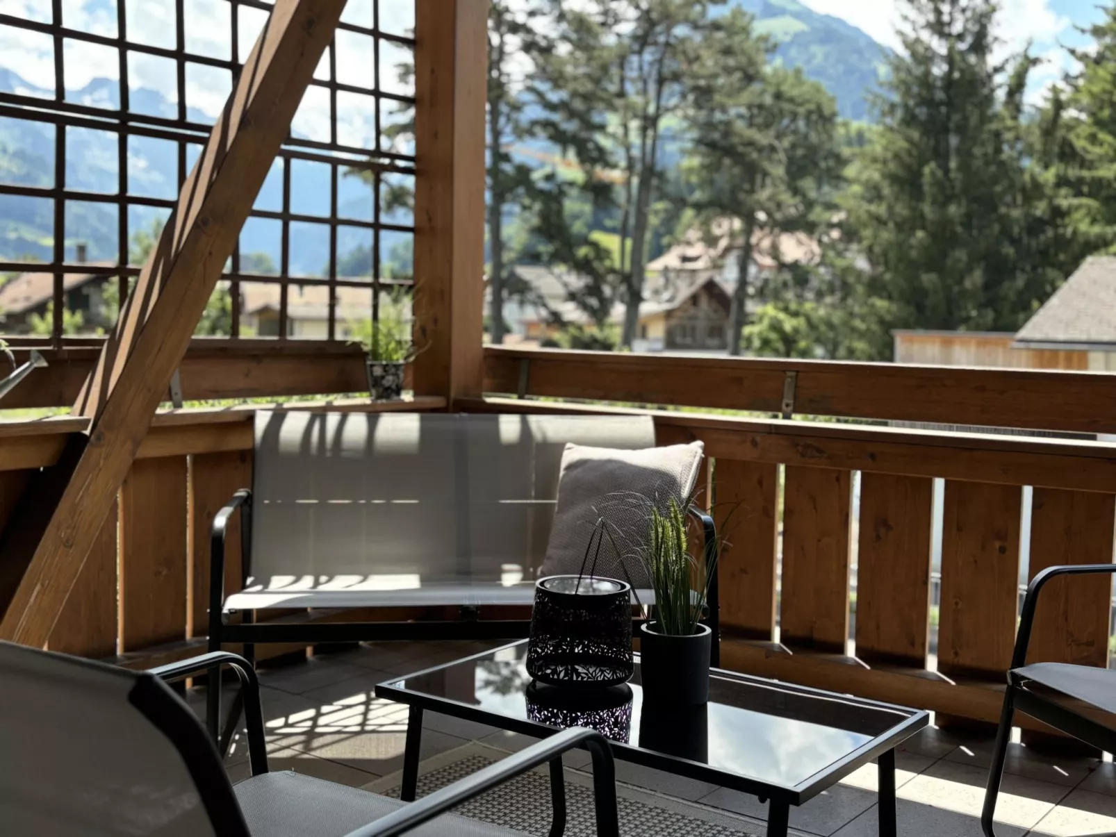 Mountain View-Inside