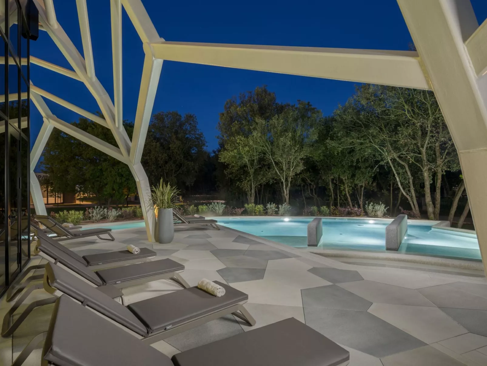 Luxury Beachfront Villa Porto Bus-Inside