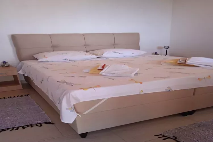 Holiday Home Zule - One Bedroom Holiday Home with Swimming pool-Chambre