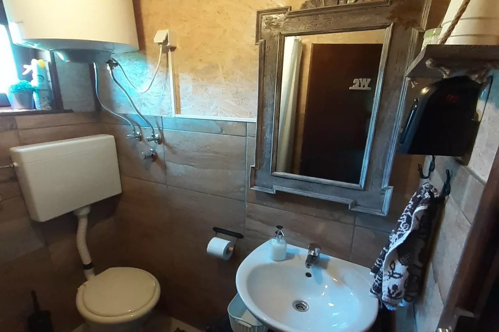 Stara Hiža Vlašić - Duplex one bedroom Chalet with Private Garden-Bathroom
