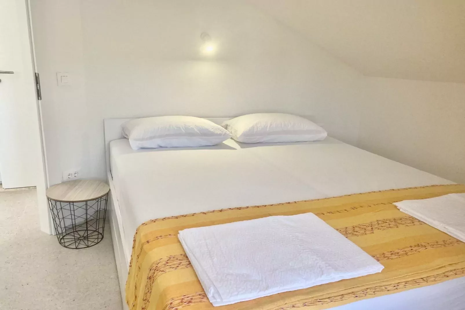Apartment Villa Sunshine - Two Bedroom  Apartment with Terrace-Chambre