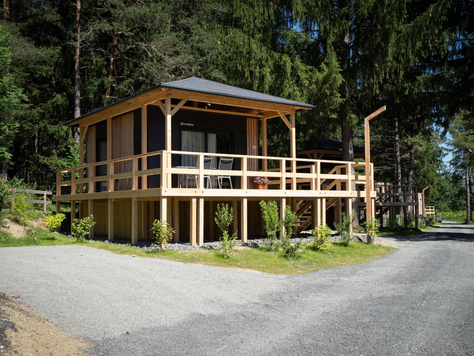Edelweiss 2-Outside