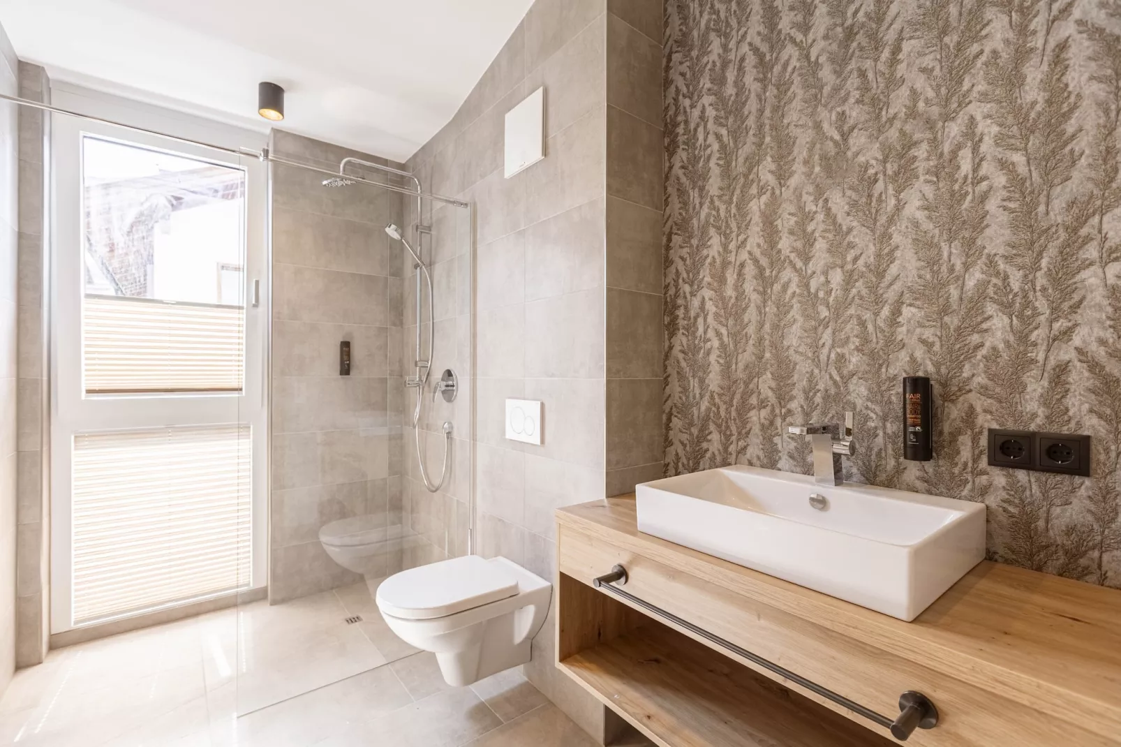 Zillertal Suites 8-Bathroom