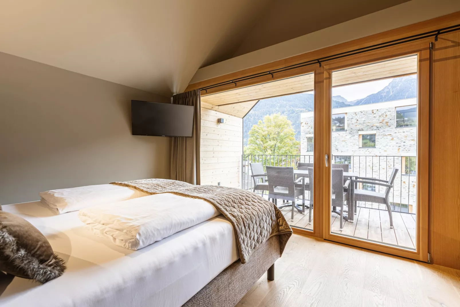 Montafon Suites Schruns 03-Bedroom