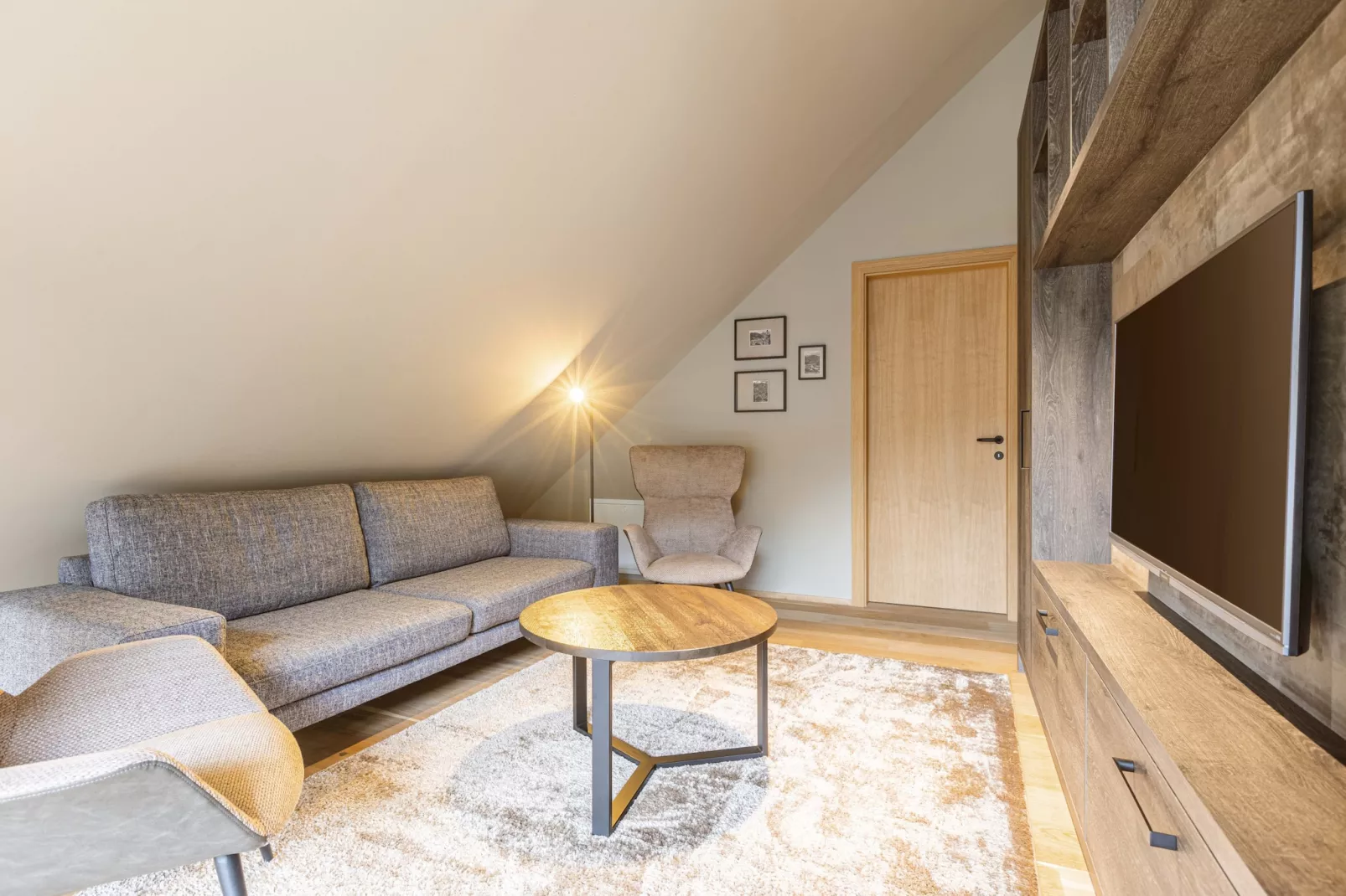 Montafon Suites Schruns 04-Living room