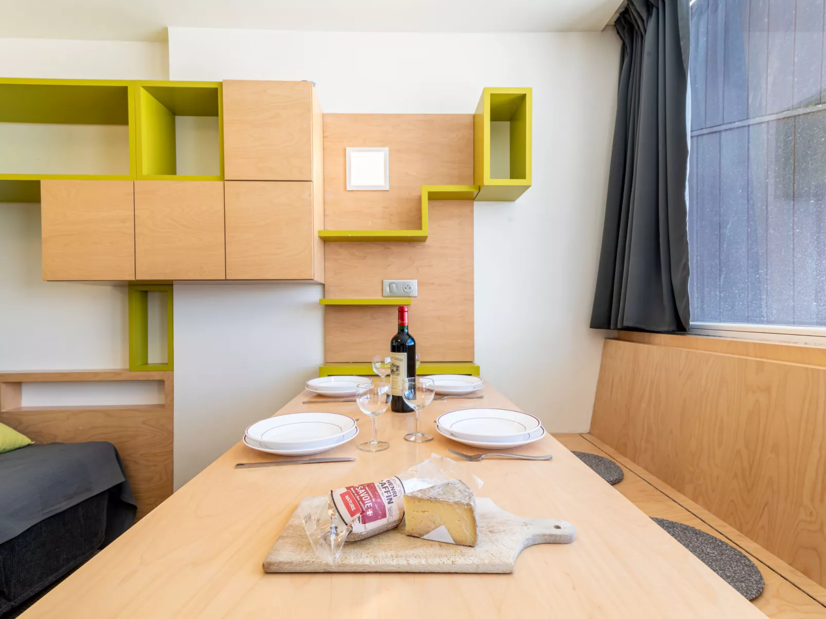 Home Club (Lavachet)-Drinnen