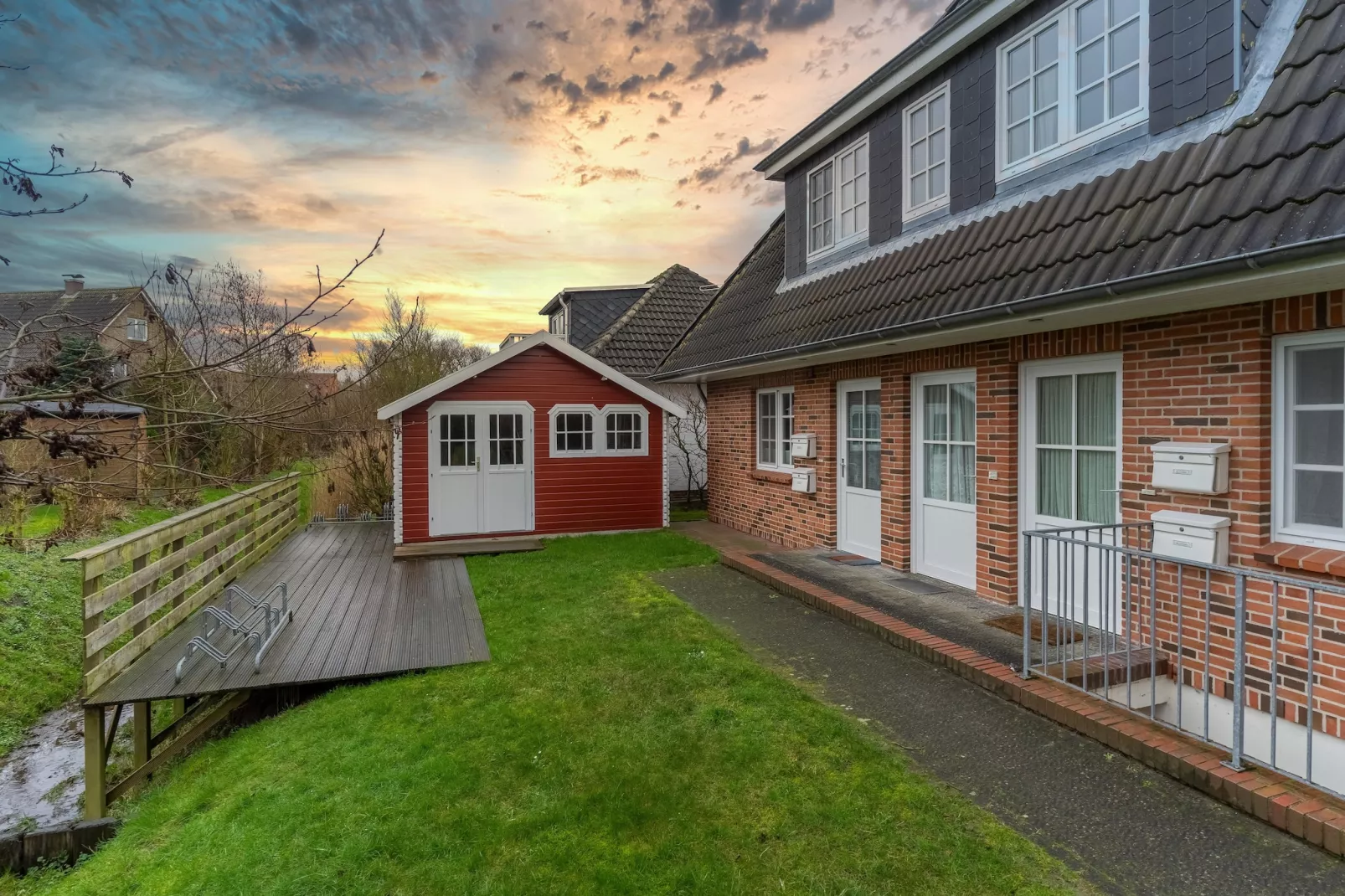 Haus Deichsfenne - Wohnung 1 / 2 Personen-Außenbereich Sommer