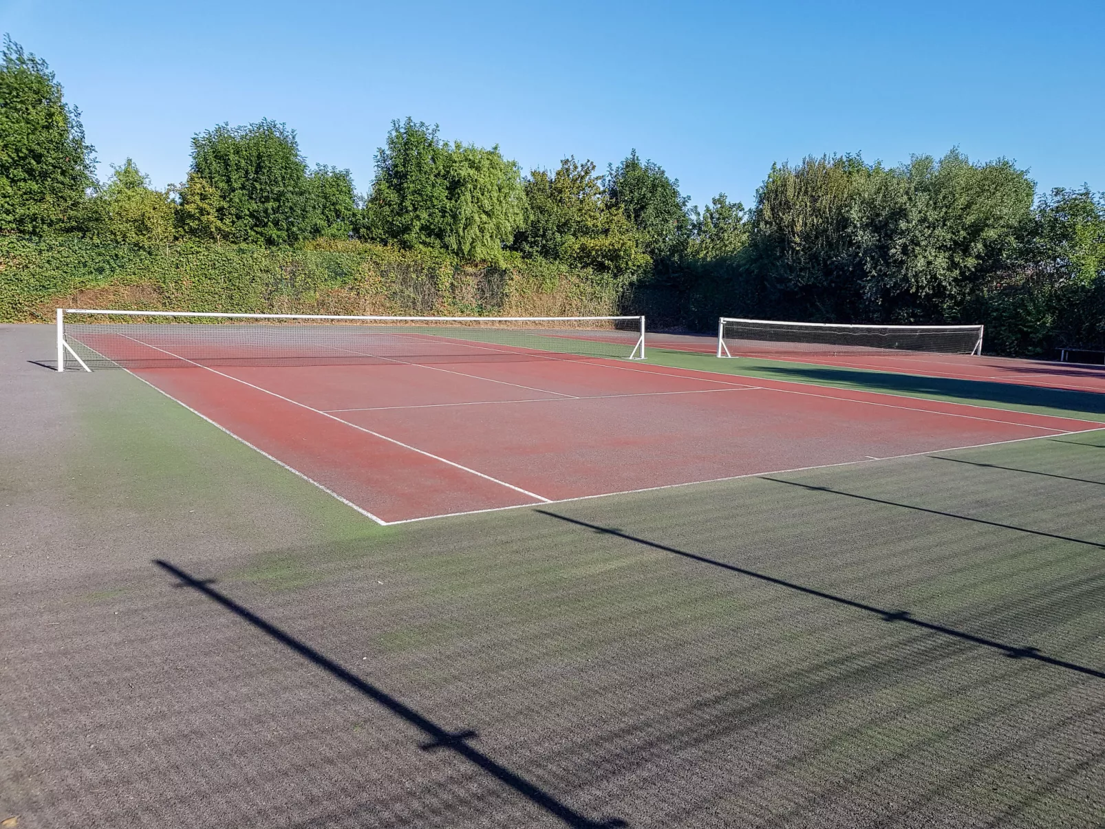 Sirius with parking and shared pool-Outside