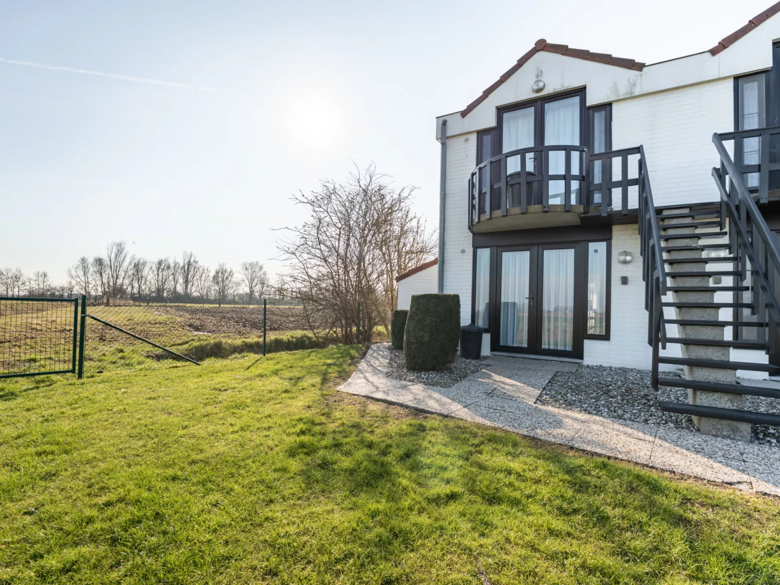 Sirius with parking and shared pool-Outside