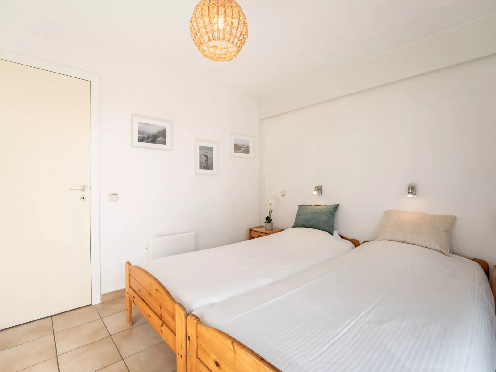 Sirius with parking and shared pool-Inside