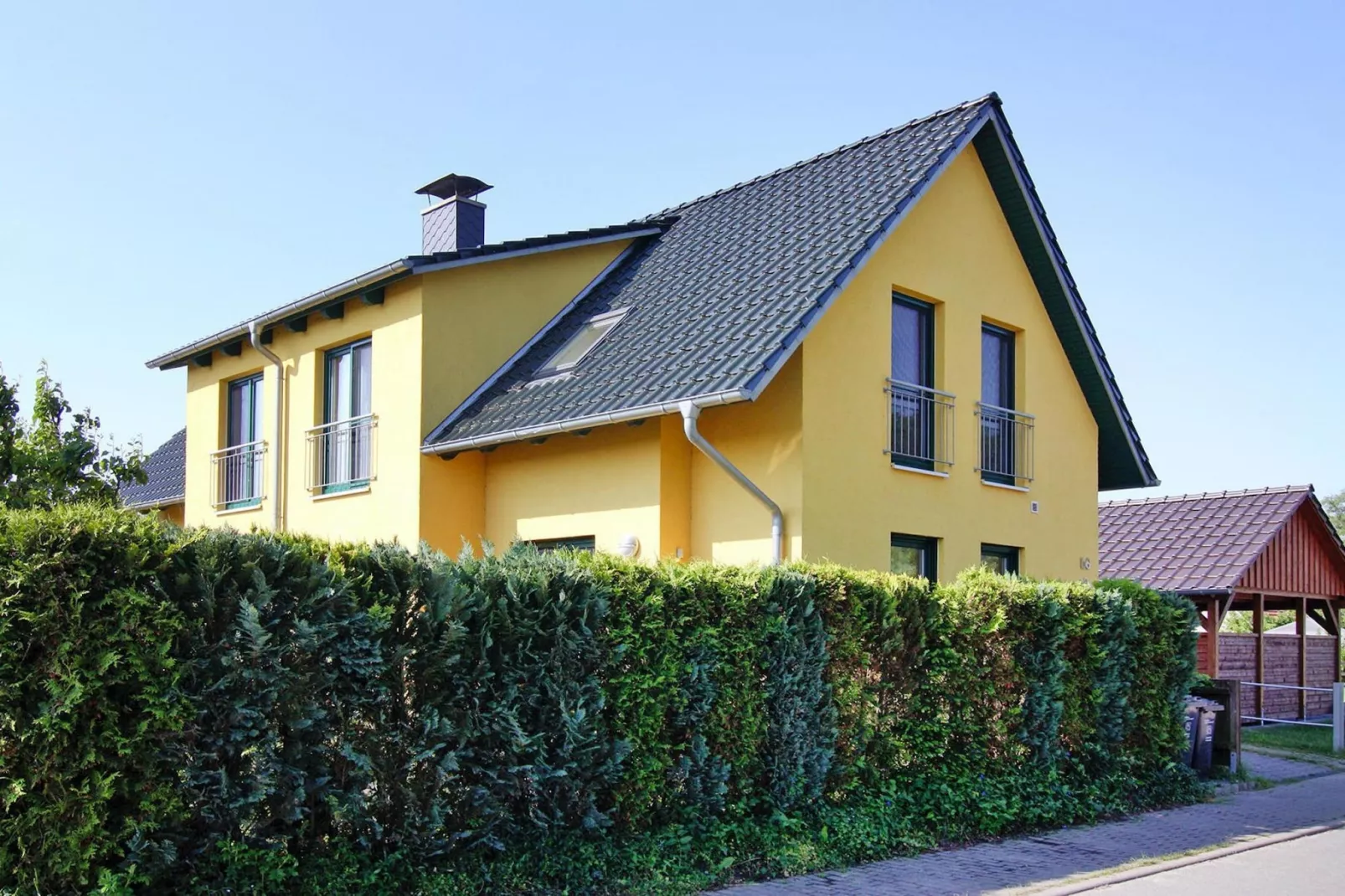 Doppelhaushälfte in Neuendorf-Exterior summer