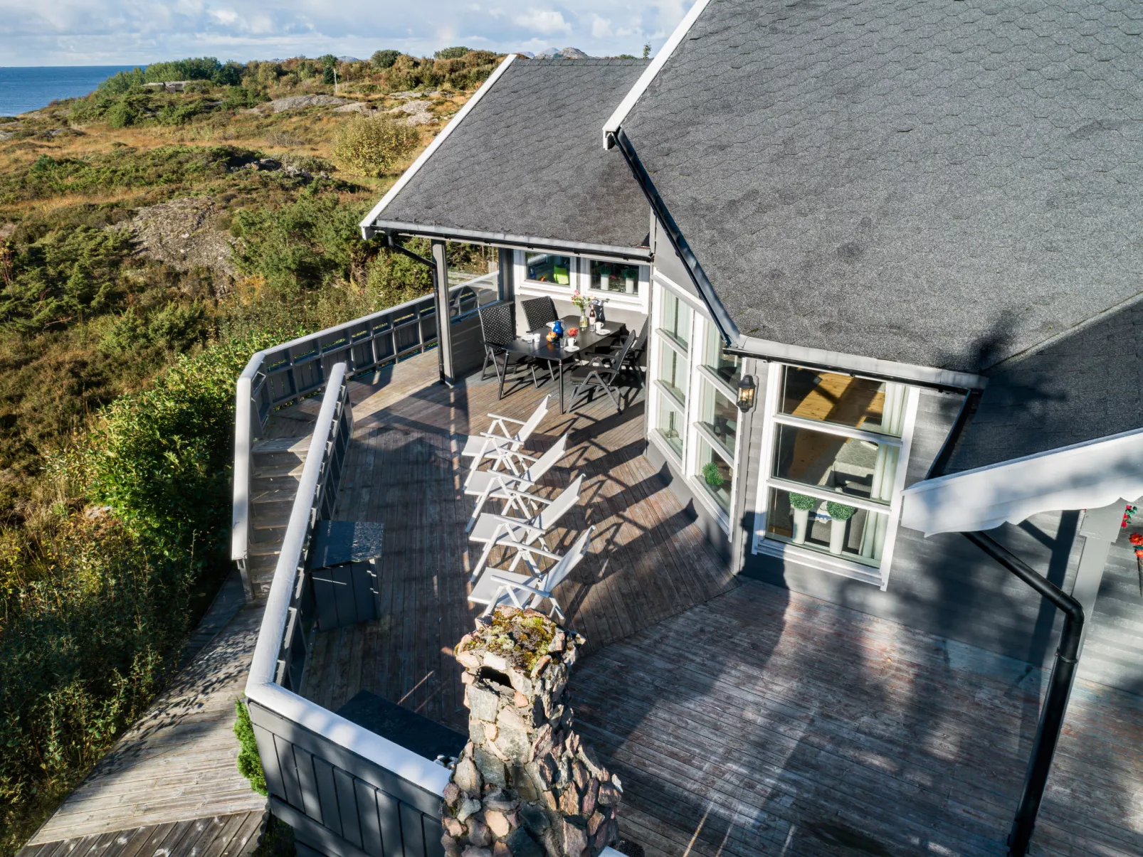 Sjøbuvågen-Outside