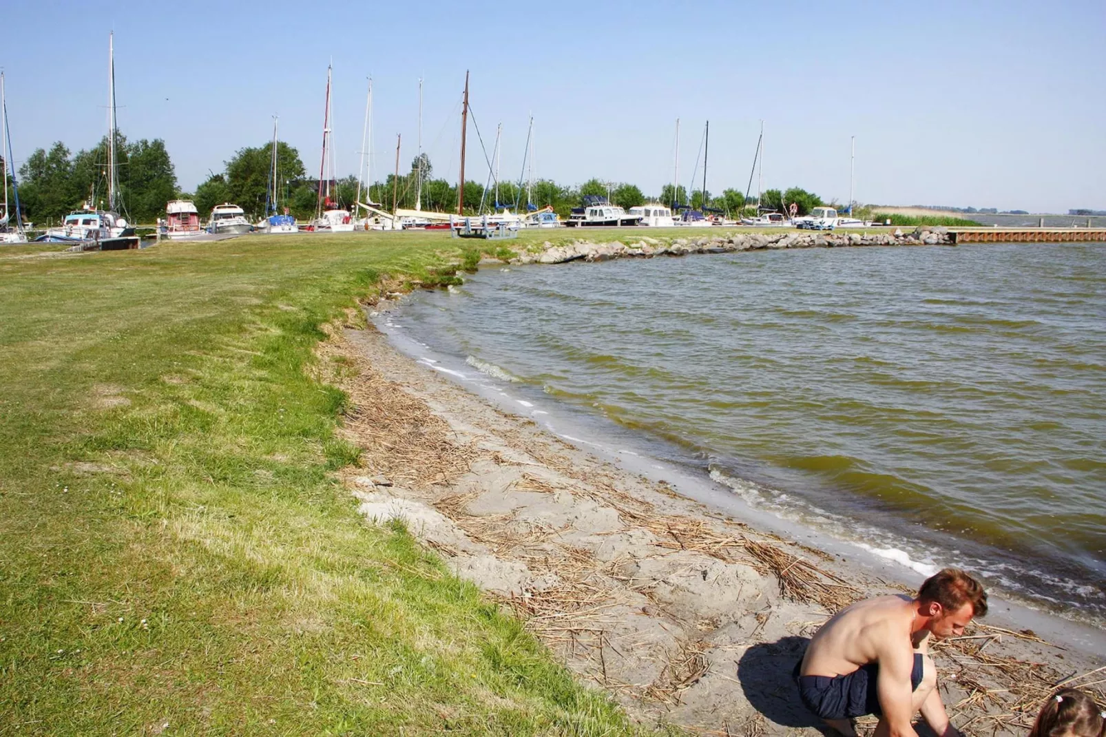 Doppelhaushälfte in Neuendorf-Areas summer 5km