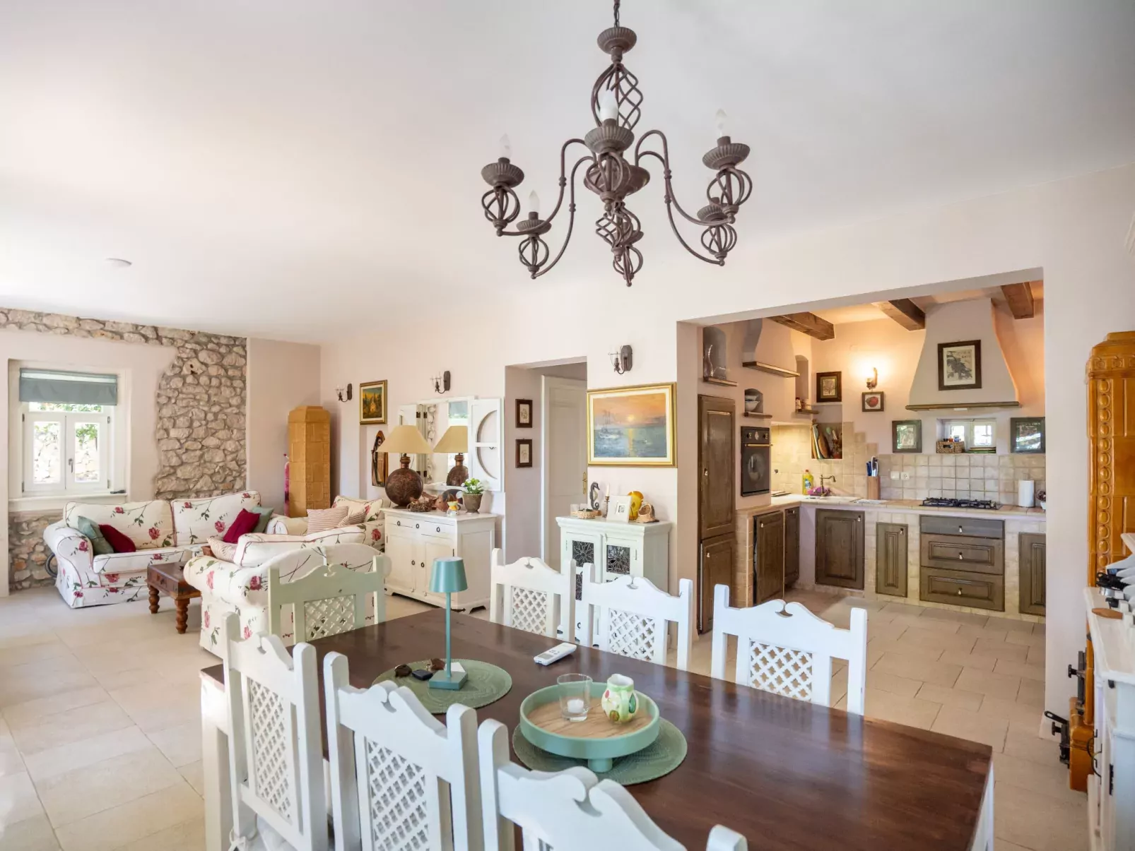 Villa Mo-Re - Inside