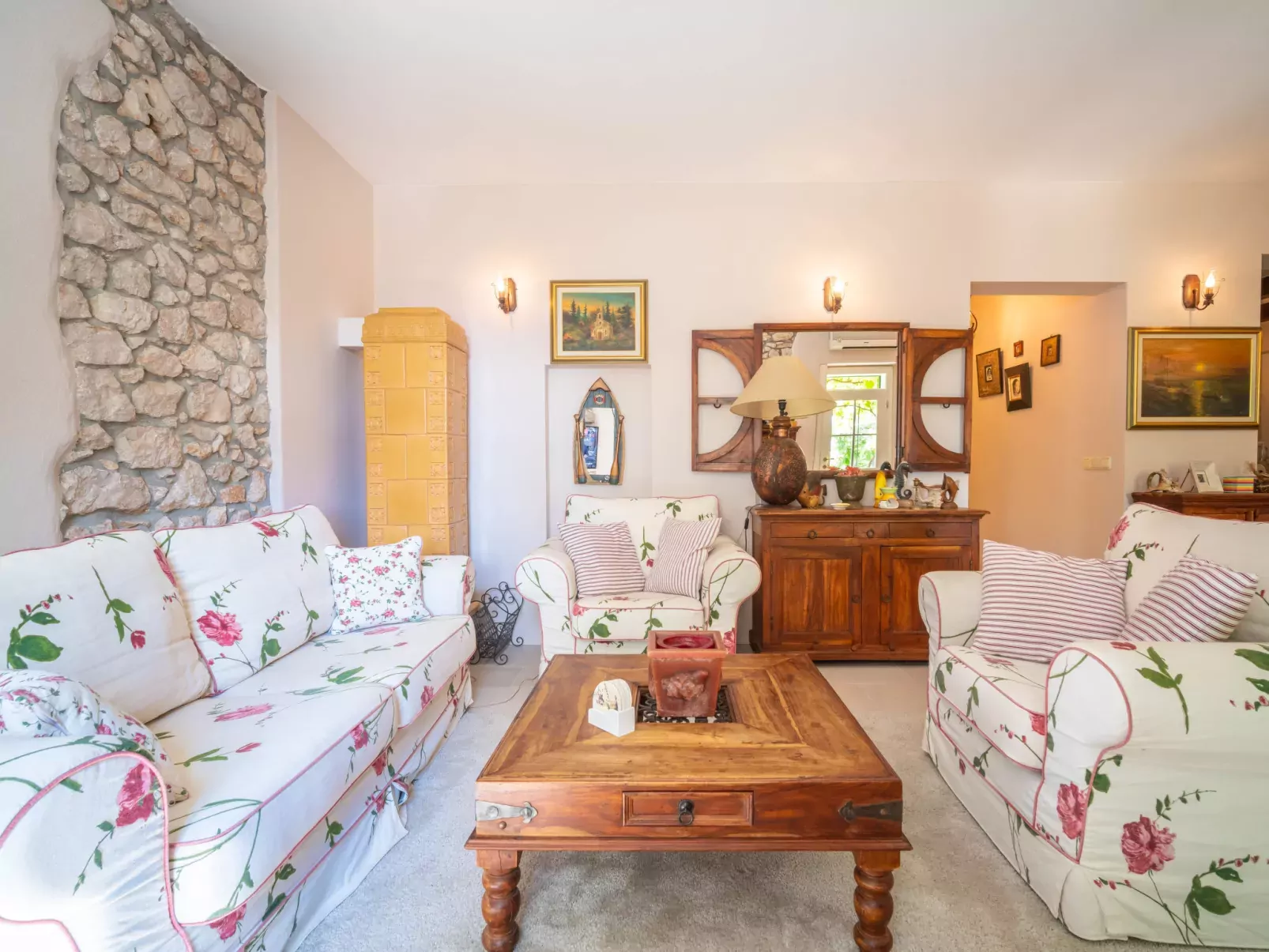 Villa Mo-Re - Inside